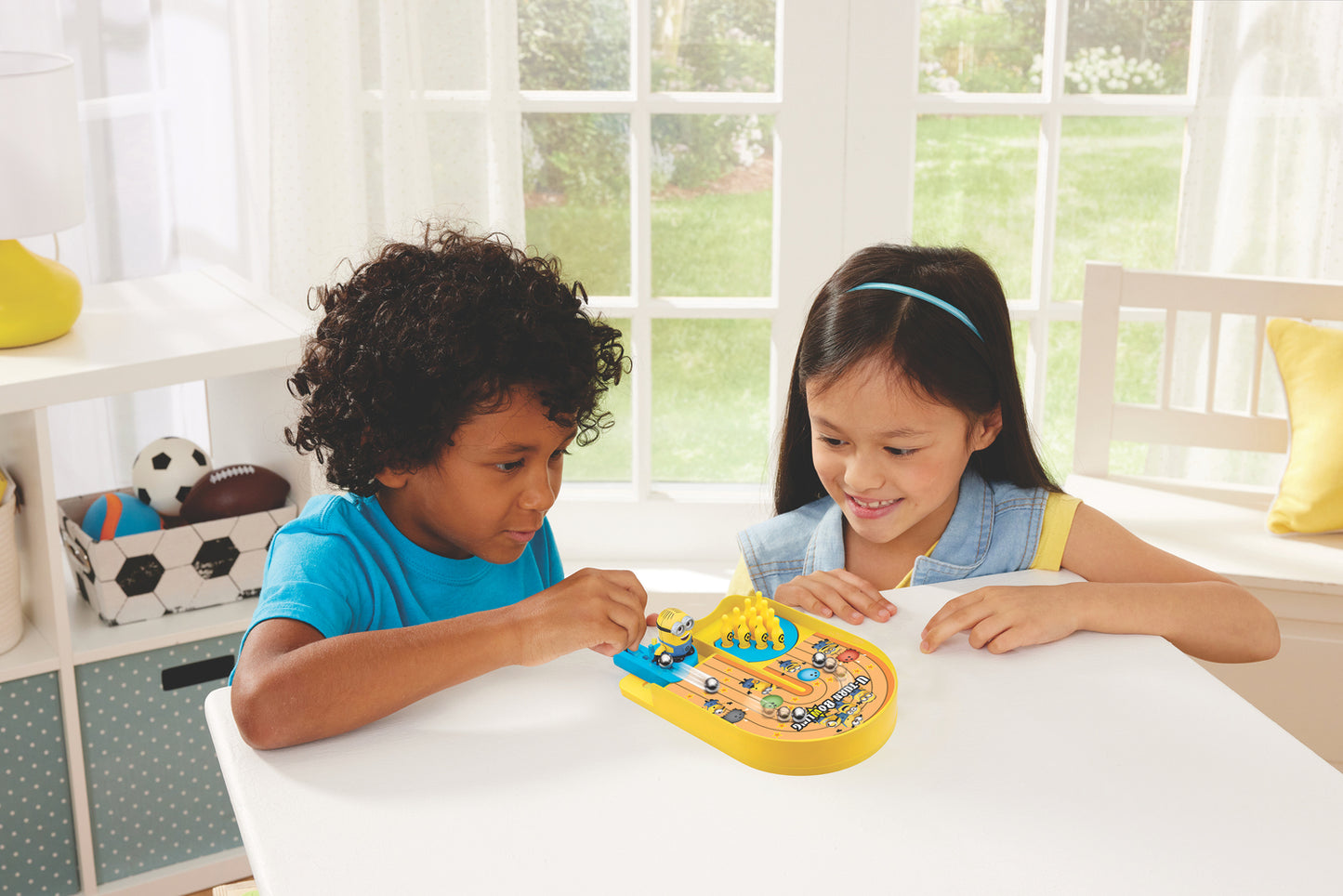 Minions U-Turn Bowling Game