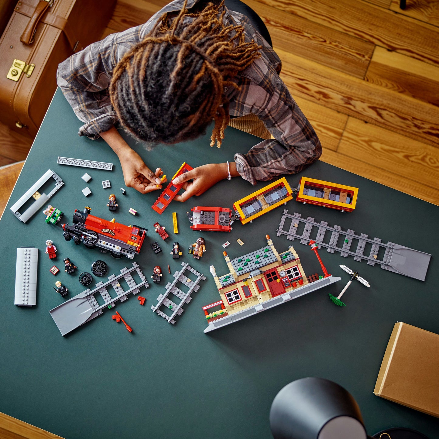 LEGO® Harry Potter Hogwarts Express & Hogsmeade Station