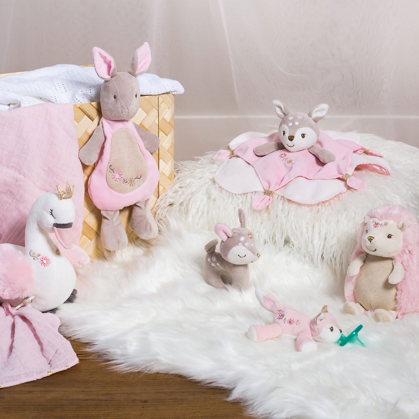 Itsy Glitzy Fawn Character Blanket - 13x13"