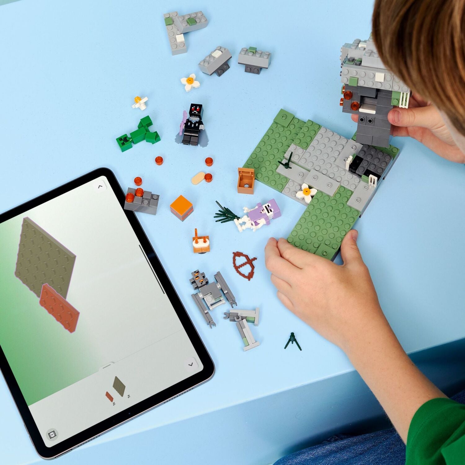 LEGO Minecraft: The Pale Garden